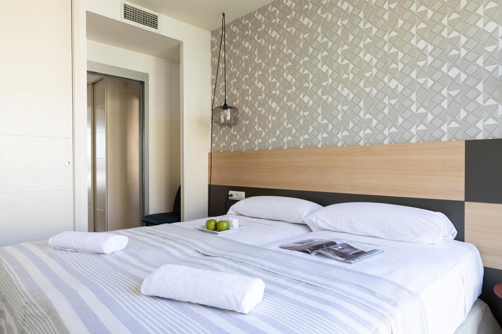 Appartamento Ab Sagrada Familia Premium Barcellona Esterno foto